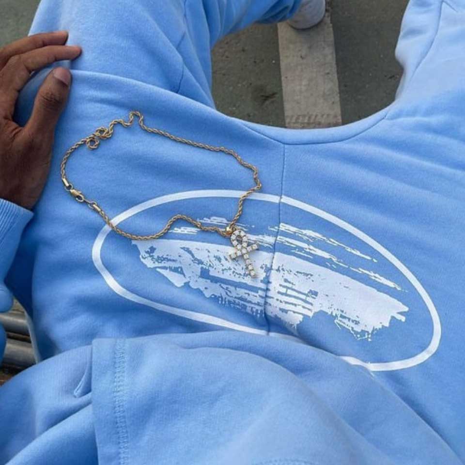 Customer wearing 1THINGZ1